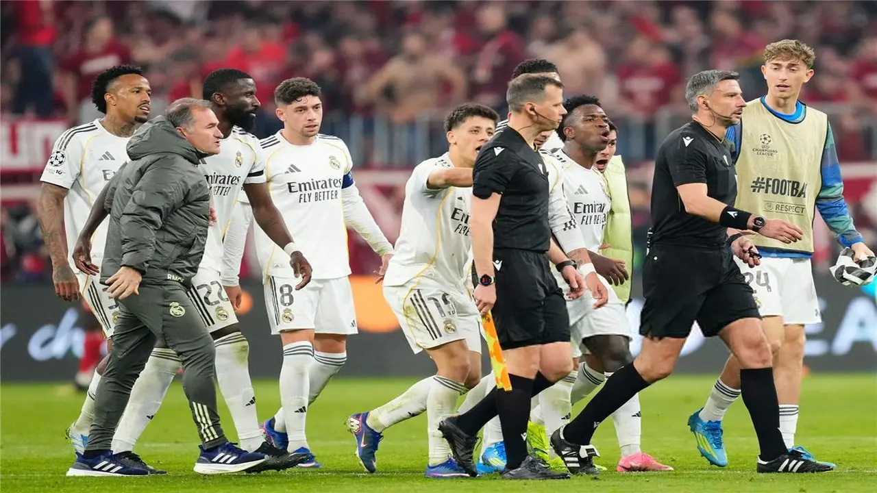 “ما حدث مهزلة”.. غضب عارم من ثلاثي ريال مدريد بسبب حكم مباراة بايرن ميونخ